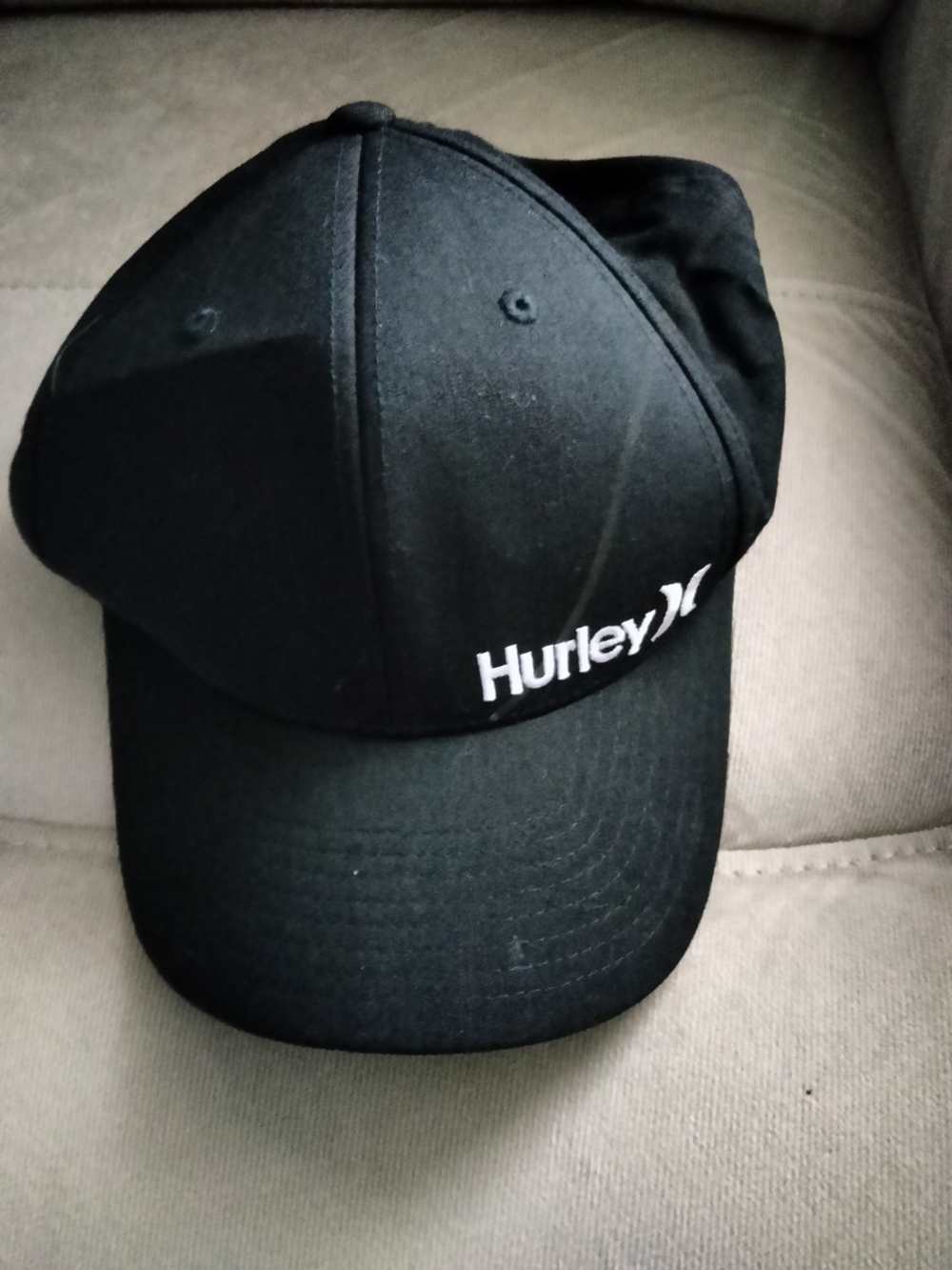 Hurley Black Curved-Brim Logo Cap